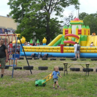 Reitteri szabadtéri ugrálóváras gyermekpark