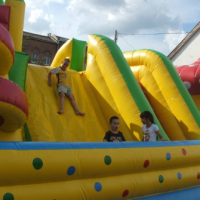 Reitteri szabadtéri ugrálóváras gyermekpark