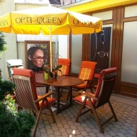Opti-Queen Szemészeti Szalon