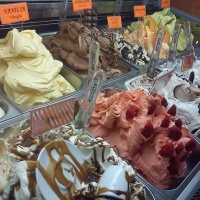 Dolce Vezzo Fagylaltozó-Kávézó