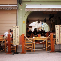 Korhely Étterem & Pub