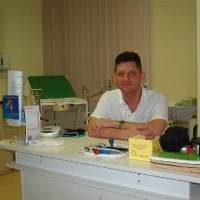 Dr. Versényi Tibor szülész-nőgyógyász, akupunktőr, bioenergetikus szakorvos