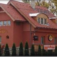 Csirke-Csülök Ház