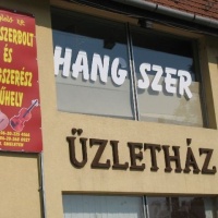 Hanglelő Hangszerbolt és Hangszerműhely
